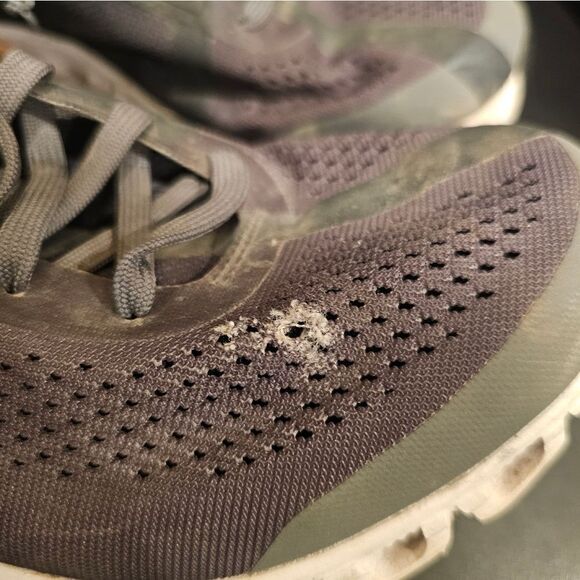 ON RUNNING CLOUD FLOW Running Shoes Rock/Rose - Size 7 - Picture 8 of 10